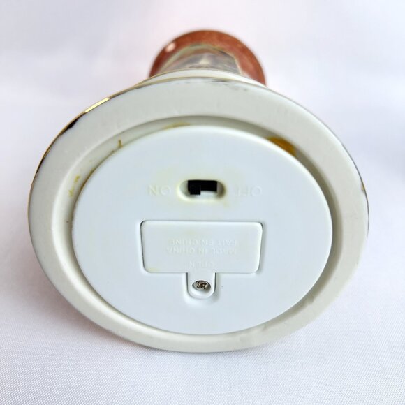 Thomas Kinkade "Light of Peace" Red Lighthouse 2004 Illuminated Coastal Décor - Picture 8 of 10